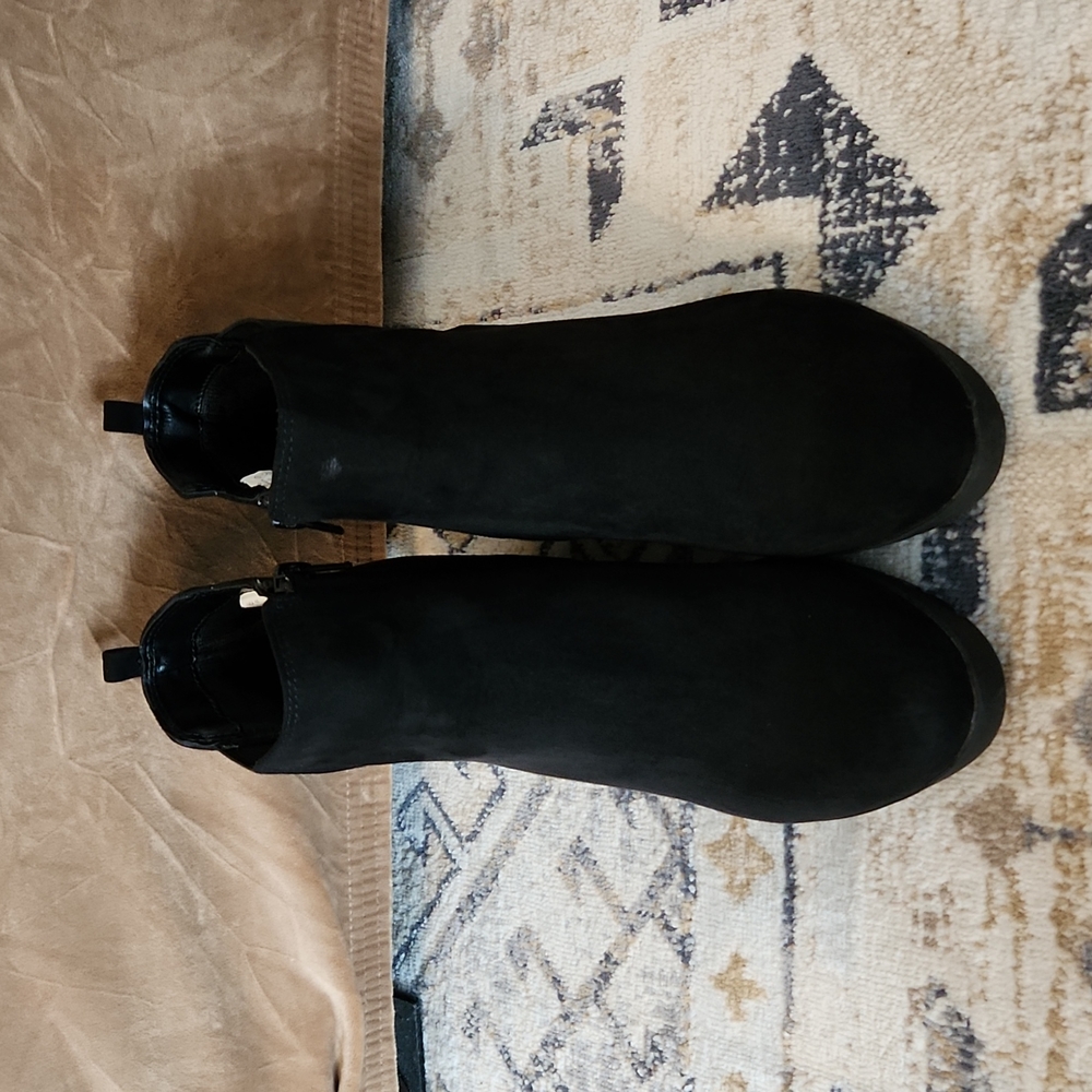 BLACK WEDGE BOOTIES